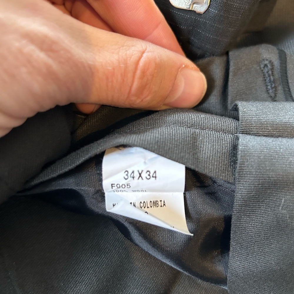 Back suit - Picture 3 of 4